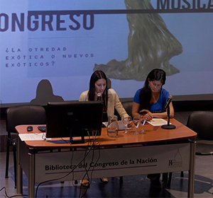 <span>VIII Congreso</span><i>→</i>